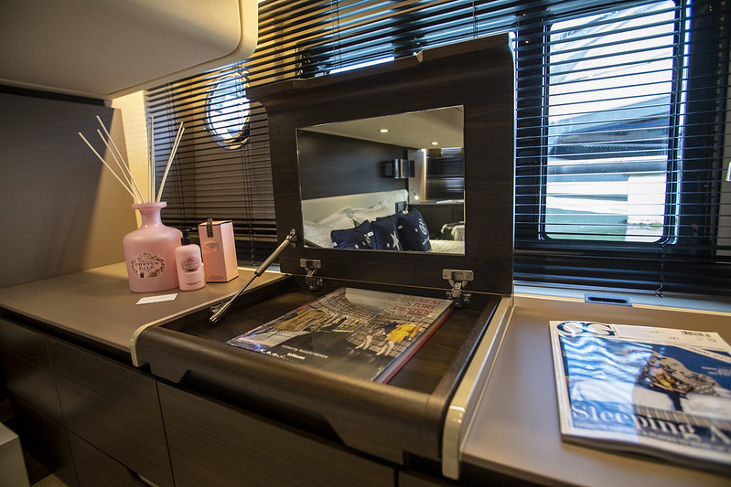 foto: 5 Azimut 50 Fly