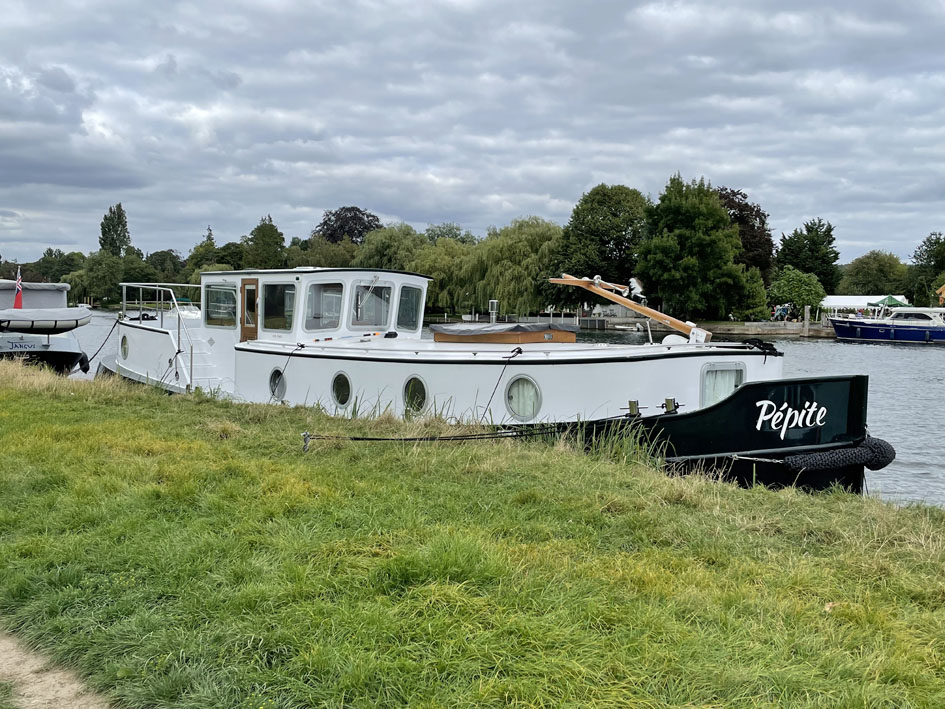 foto: 8 Piper Luxemotor 49L