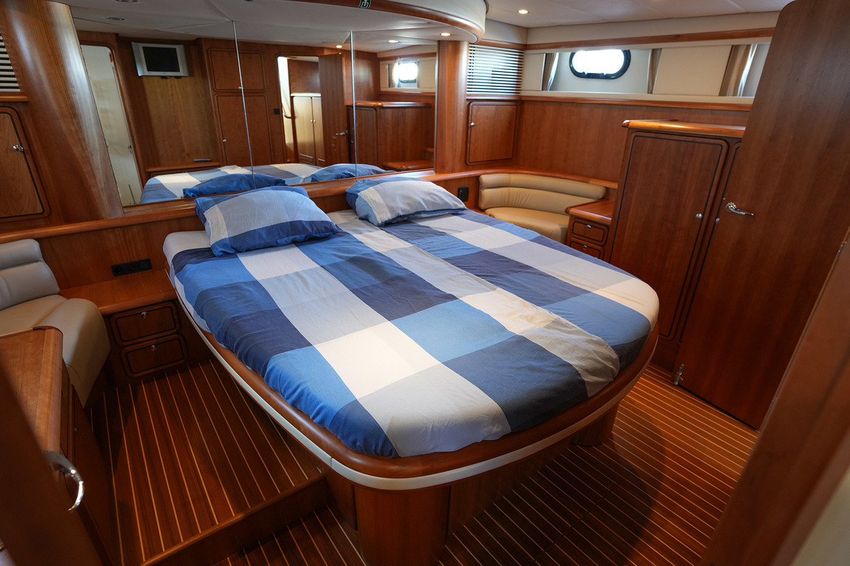 foto: 7 Linssen Grand Sturdy 500 Variotop Mark II