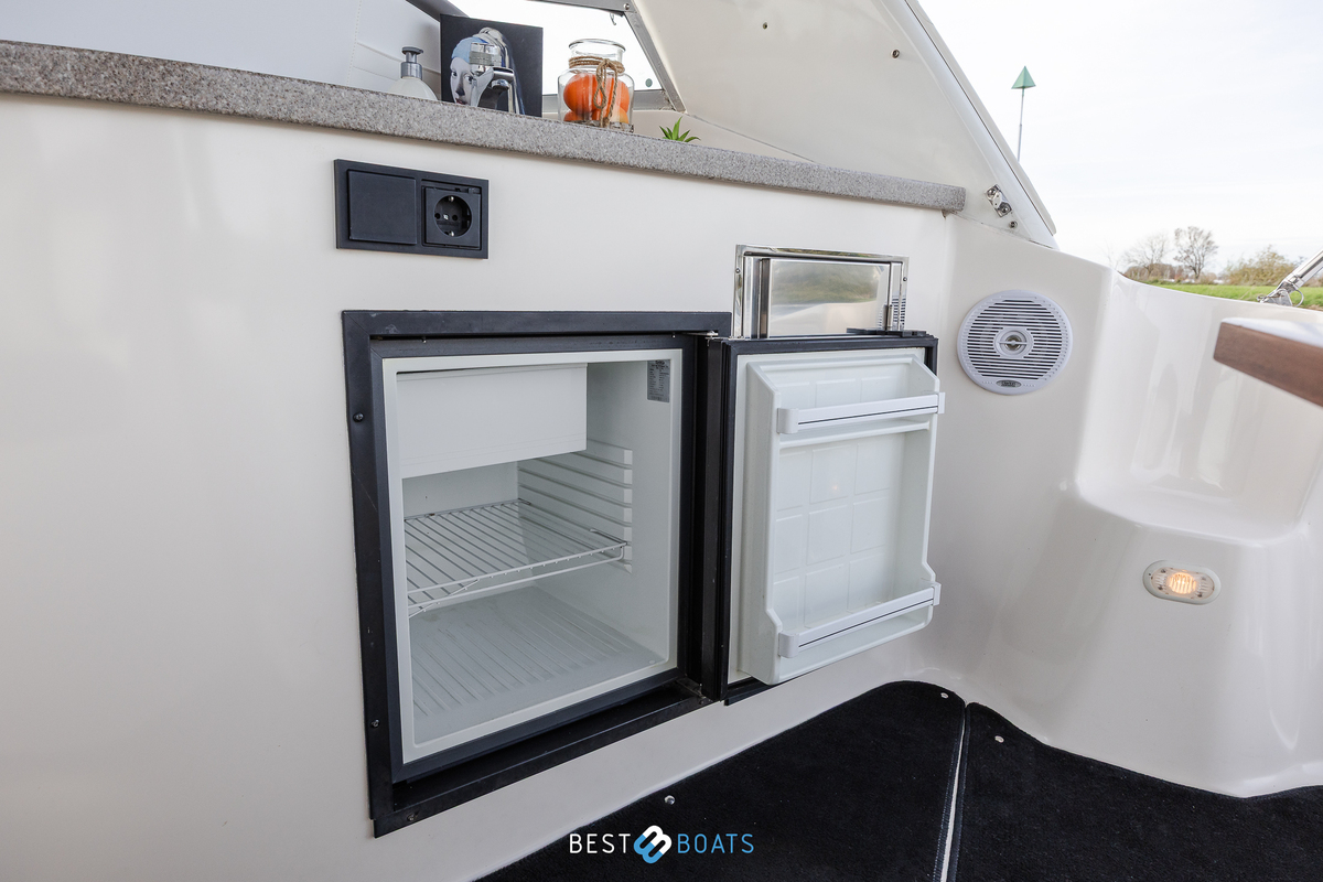 foto: 5 Rinker 342 Fiesta Vee