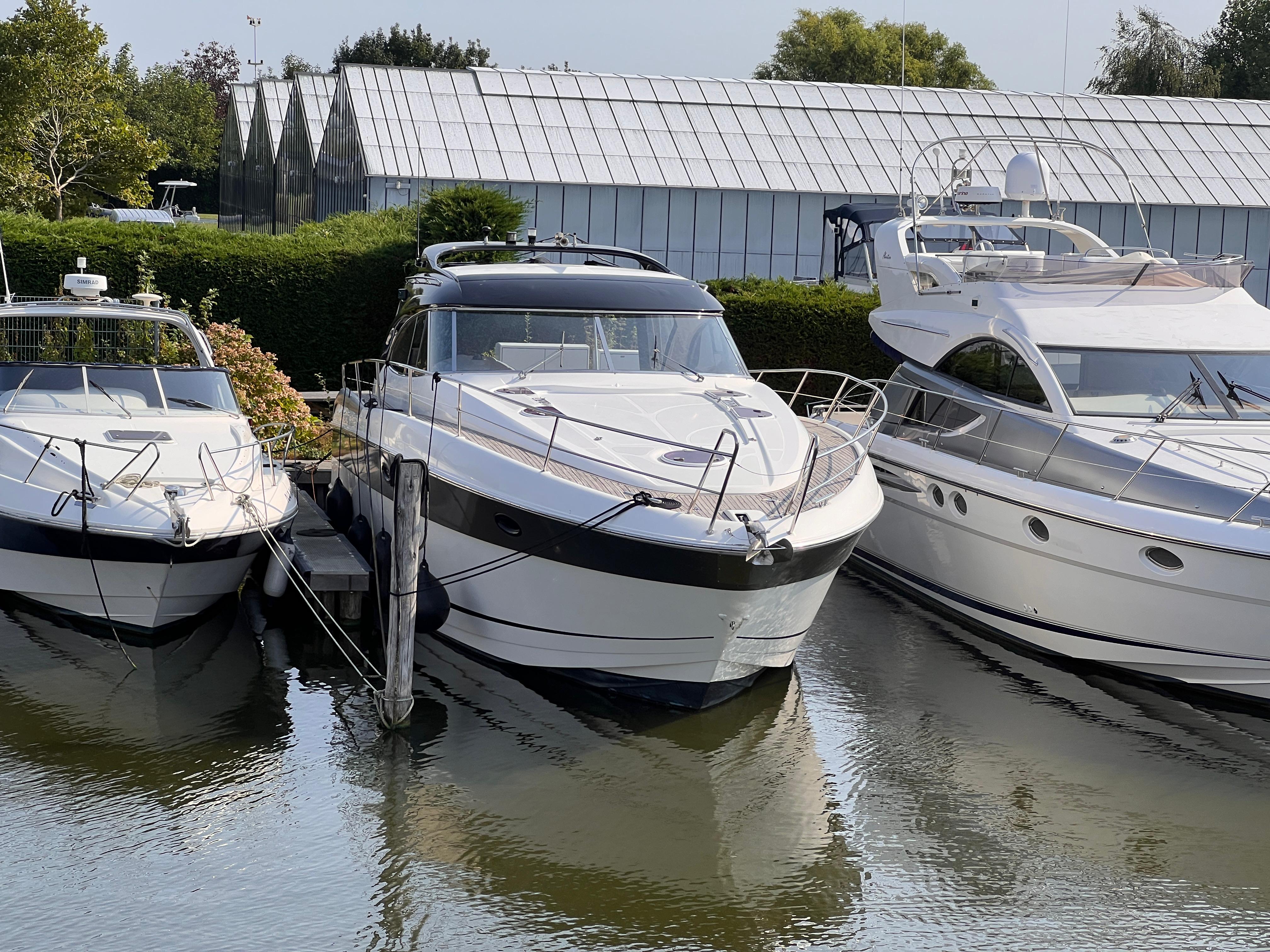 foto: 6 Bavaria  42HT