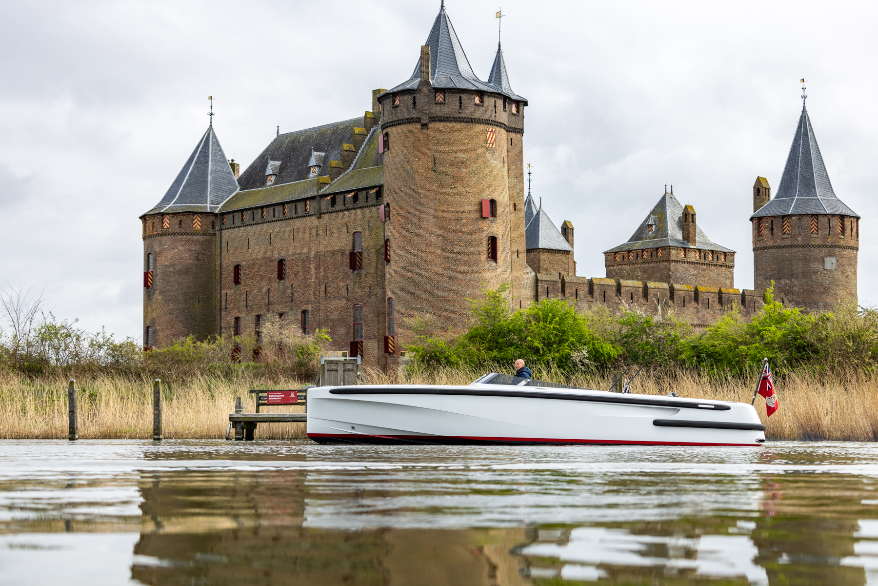 foto: 35 Pascoe Custom 9.6 Tender