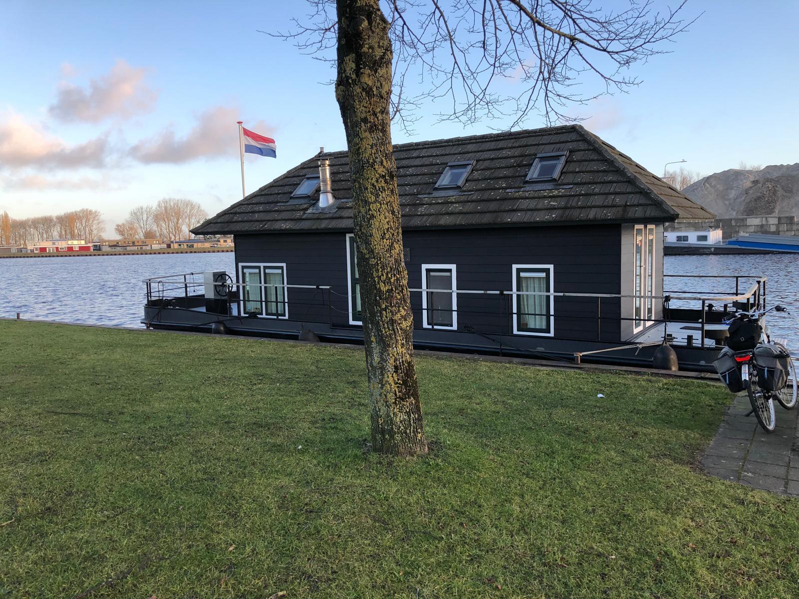 foto: 41 PRINS HOMESHIP 1350 Flark Houseboat