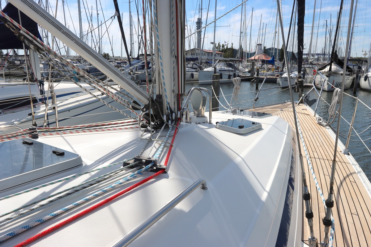 foto: 9 Bavaria  38-3 Cruiser
