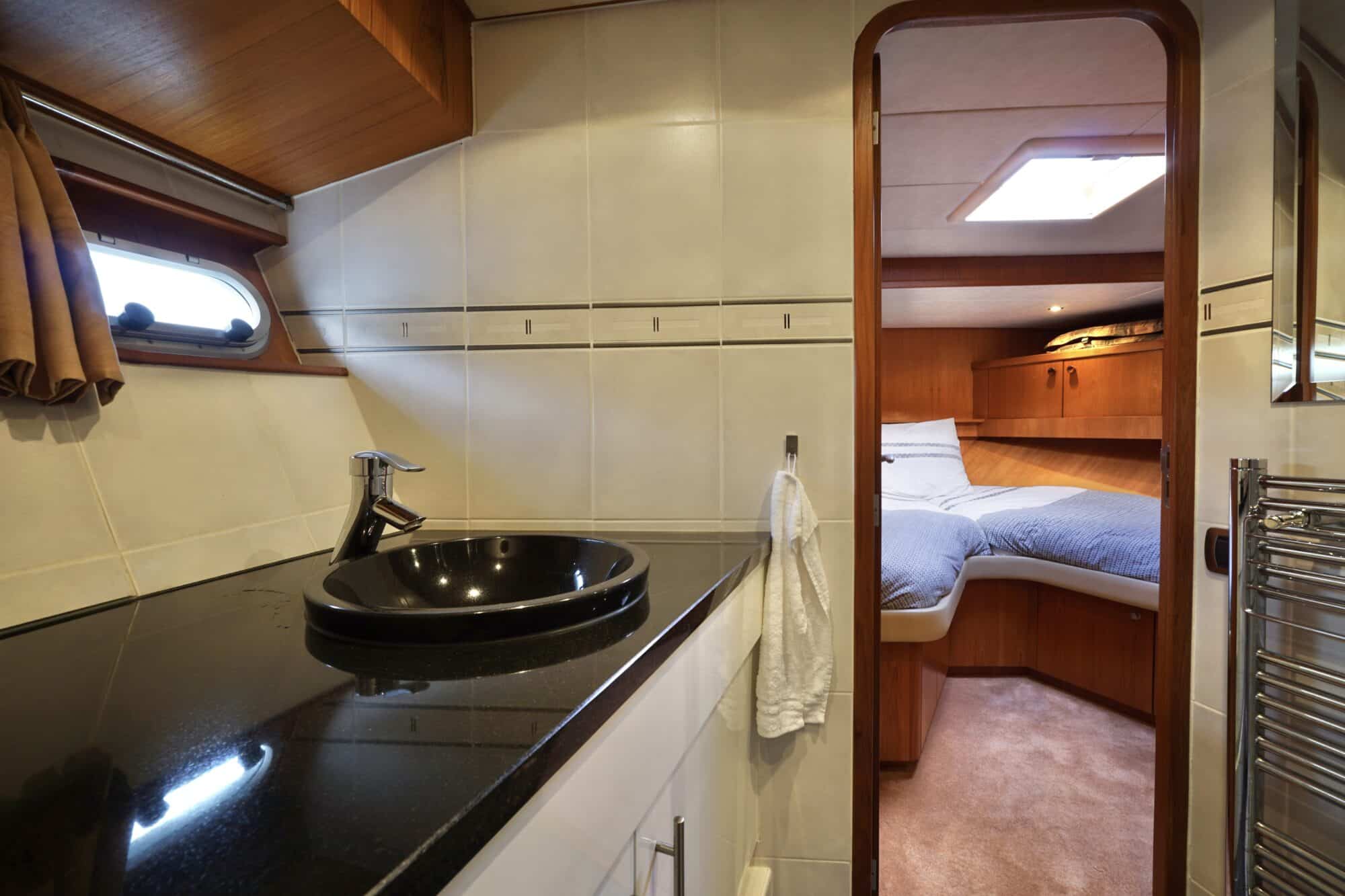 foto: 12 Van den Hoven Van den Hoven Exclusive 18.00 VS