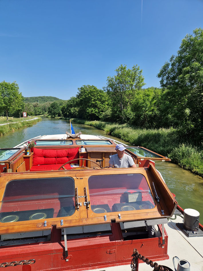 foto: 8 Spits Varend Woonschip 30.53 met UBC