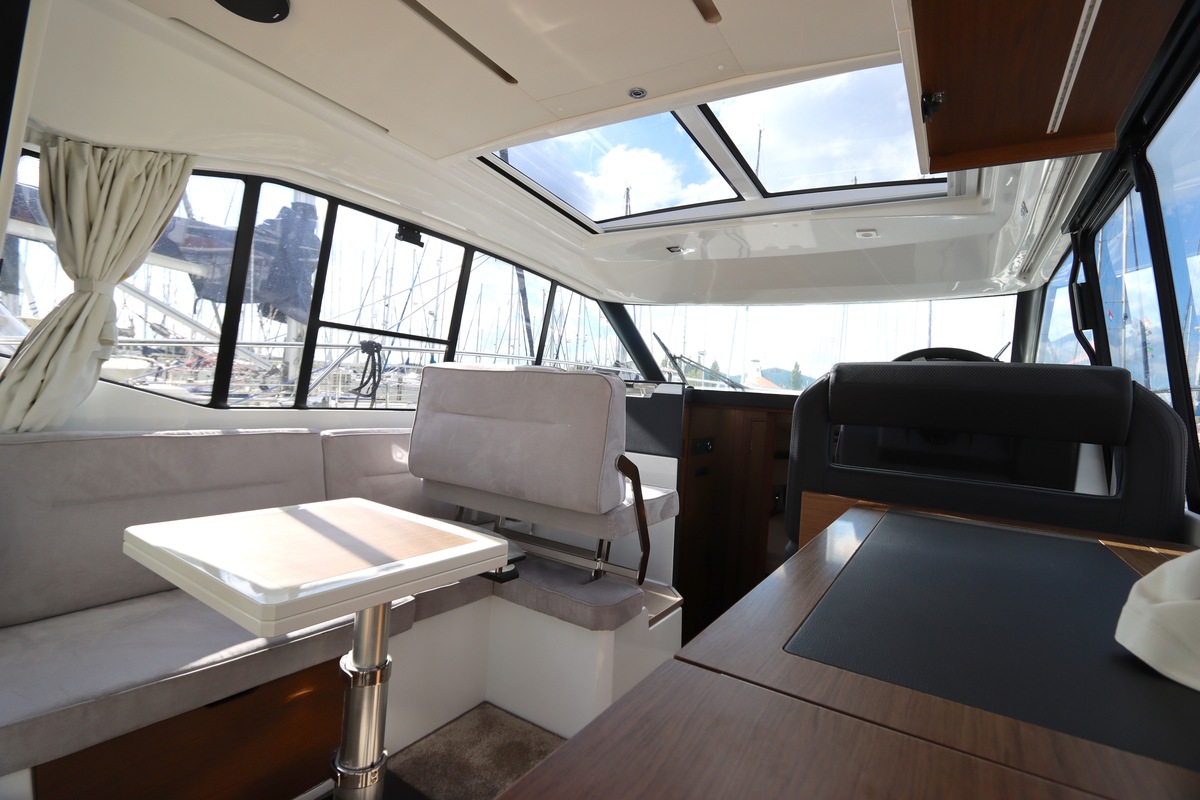 foto: 5 Jeanneau NC 33