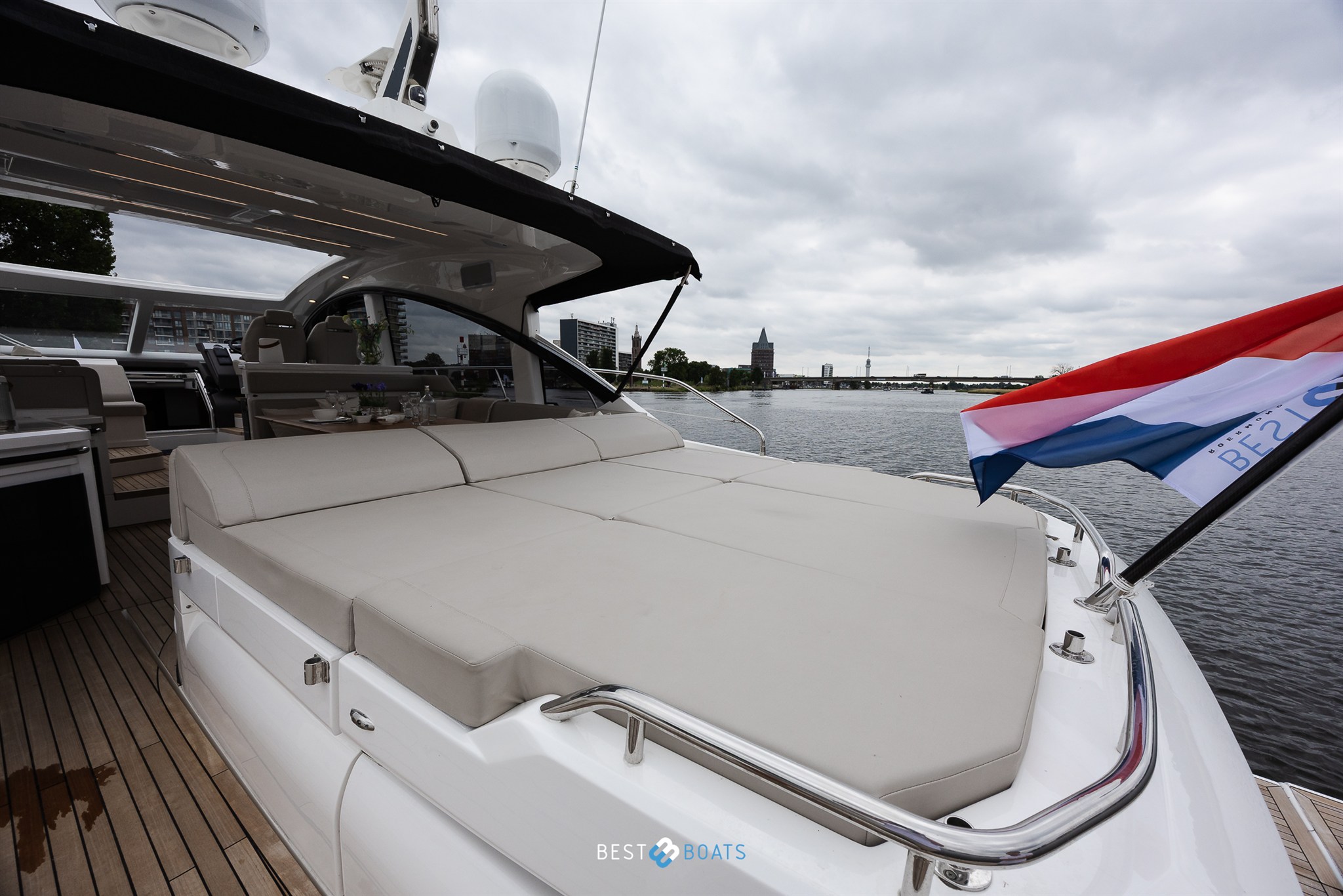 foto: 6 Fairline Targa 53 OPEN
