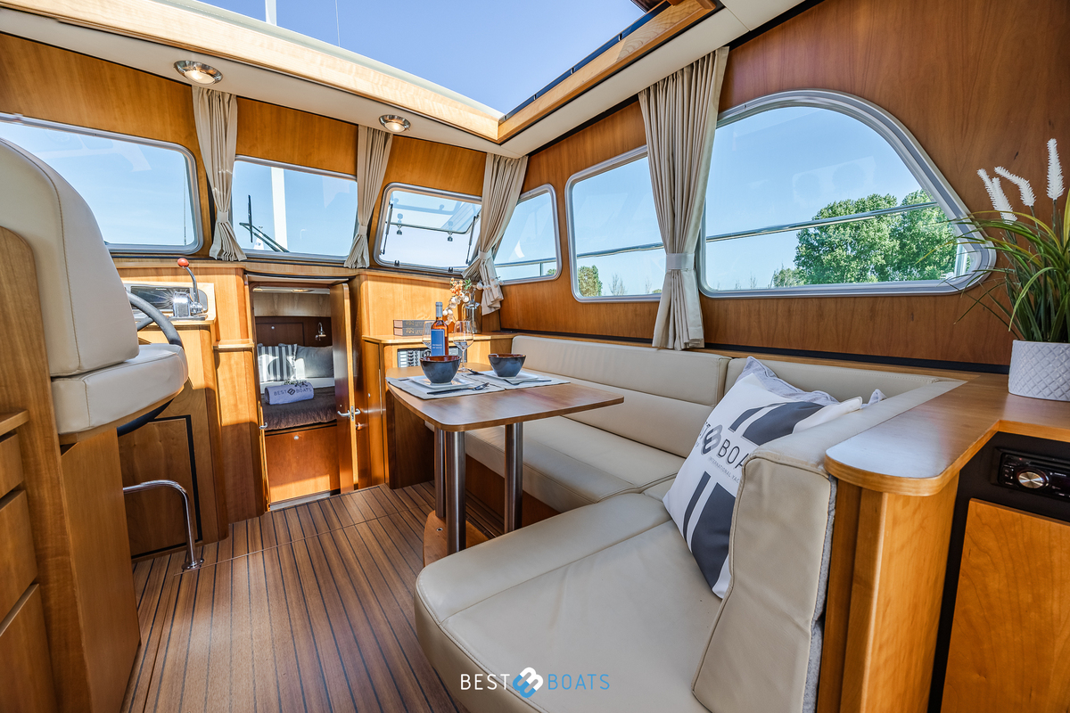 foto: 5 Linssen Grand Sturdy 29.9 Sedan 