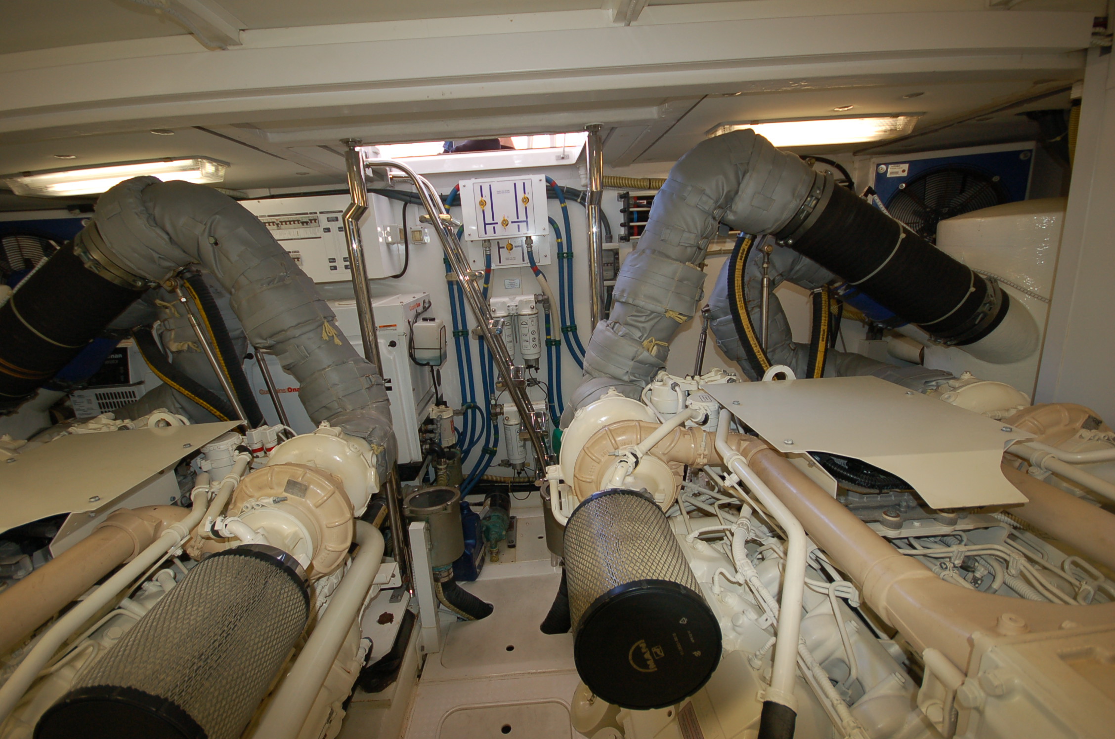 foto: 25 Fairline Squadron 70