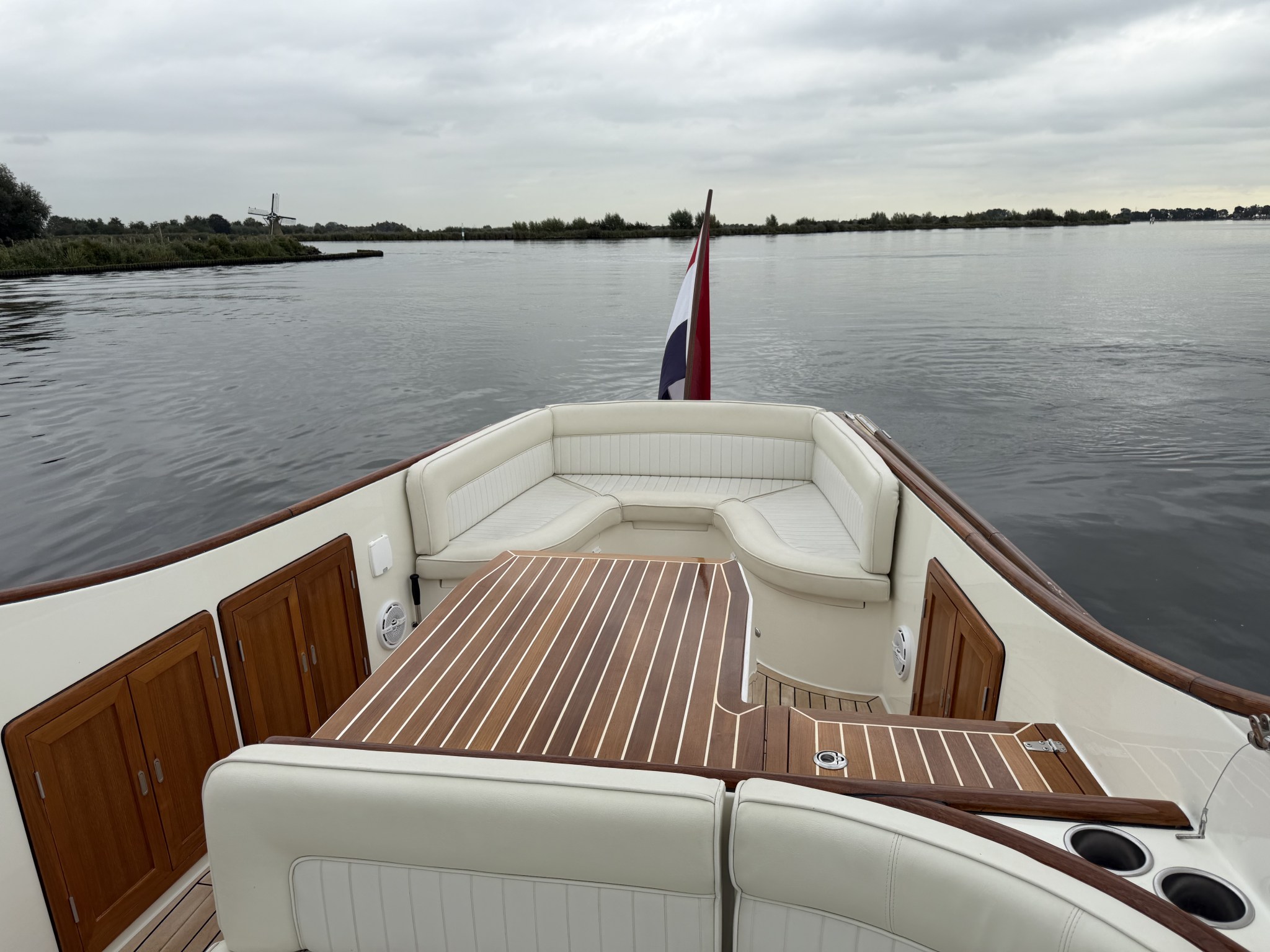 foto: 6 Long Island 33 Runabout