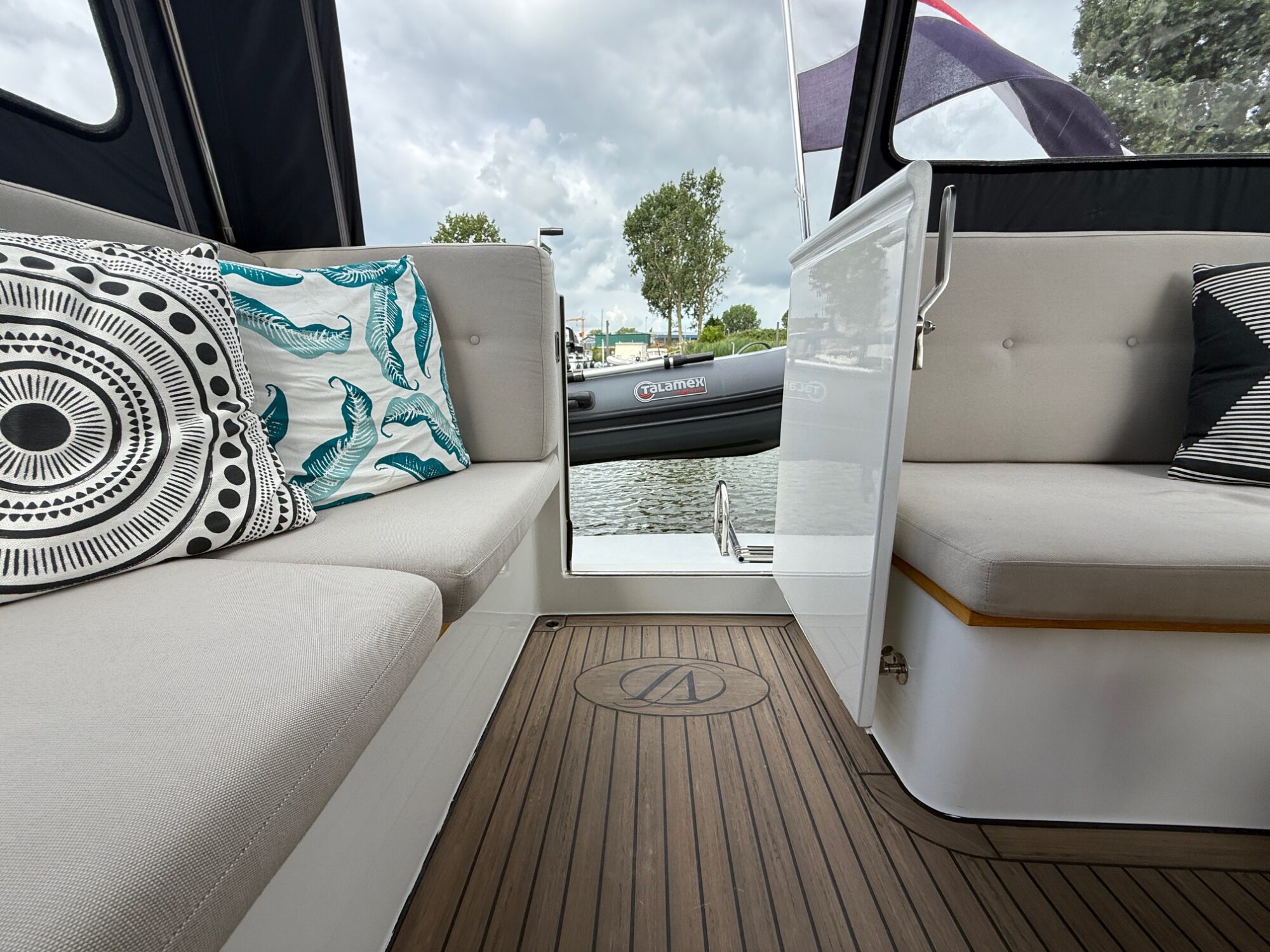 foto: 5 Vedette Vedette Hollander Trend 35 Cabrio