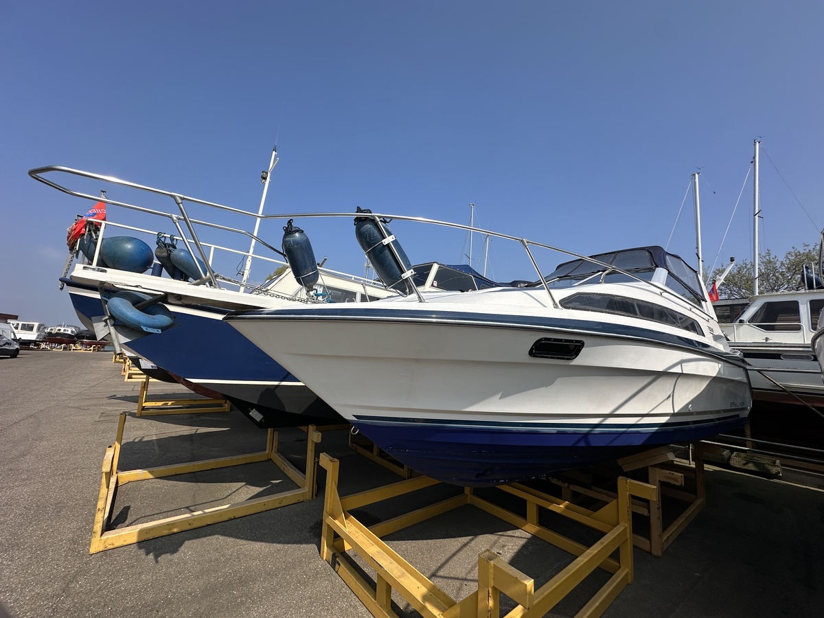 foto: 5 Bayliner 2855