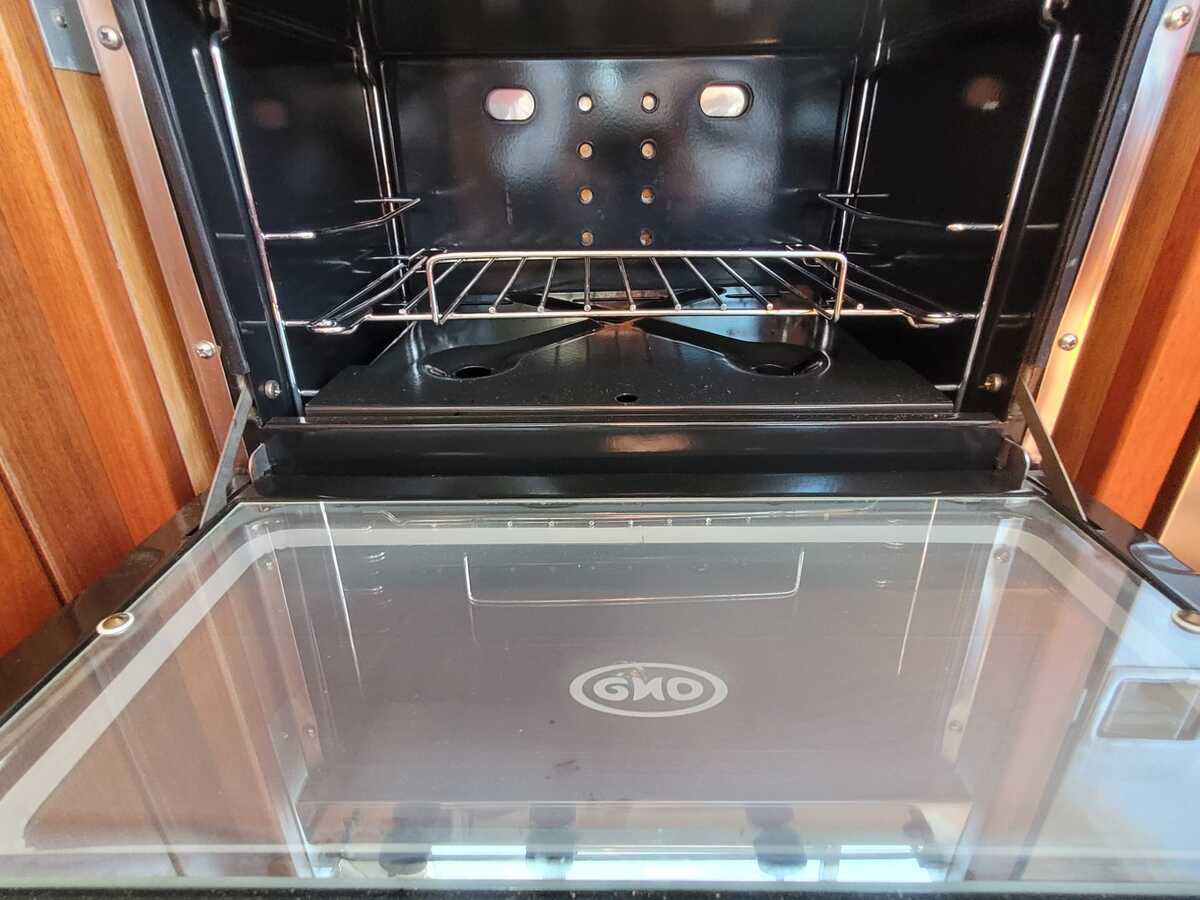 foto: 4 Nimbus 380 Commander