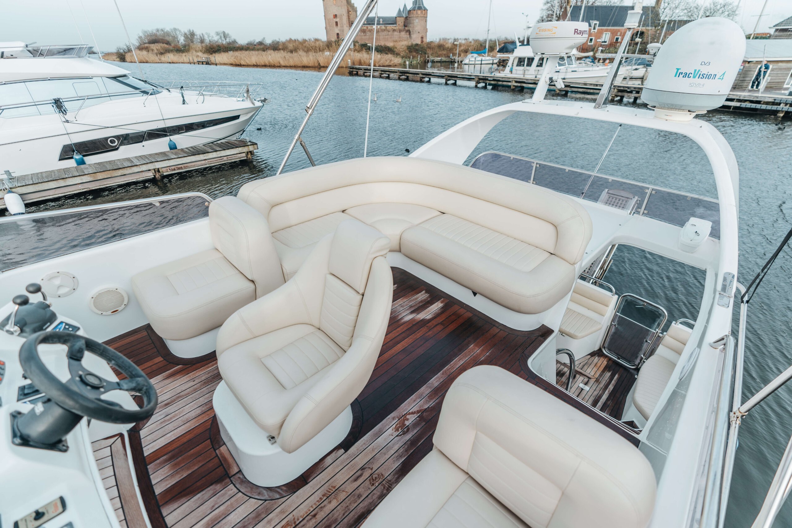 foto: 30 Galeon 380 Flybridge