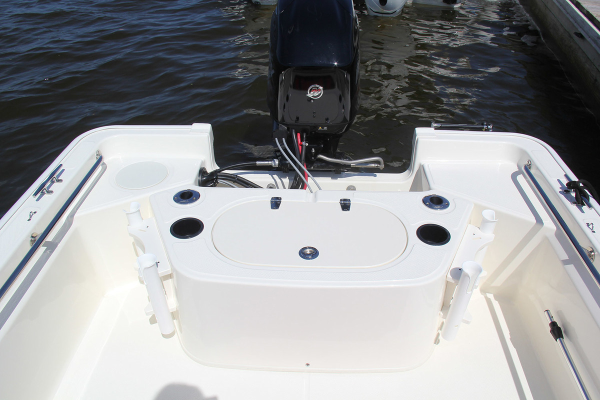 foto: 5 Boston Whaler 150 Montauk