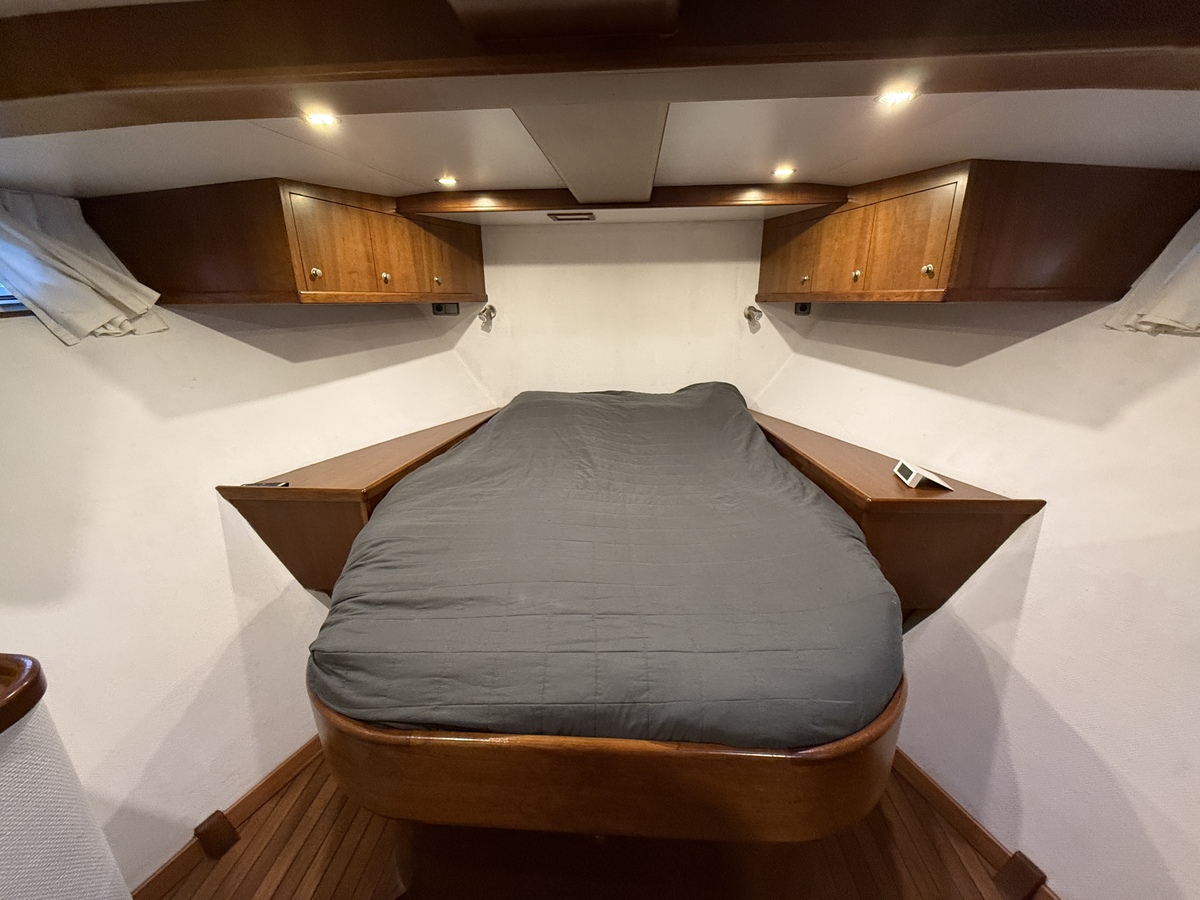 foto: 5 Ex-Patrouille Vaartuig Varend Woonschip