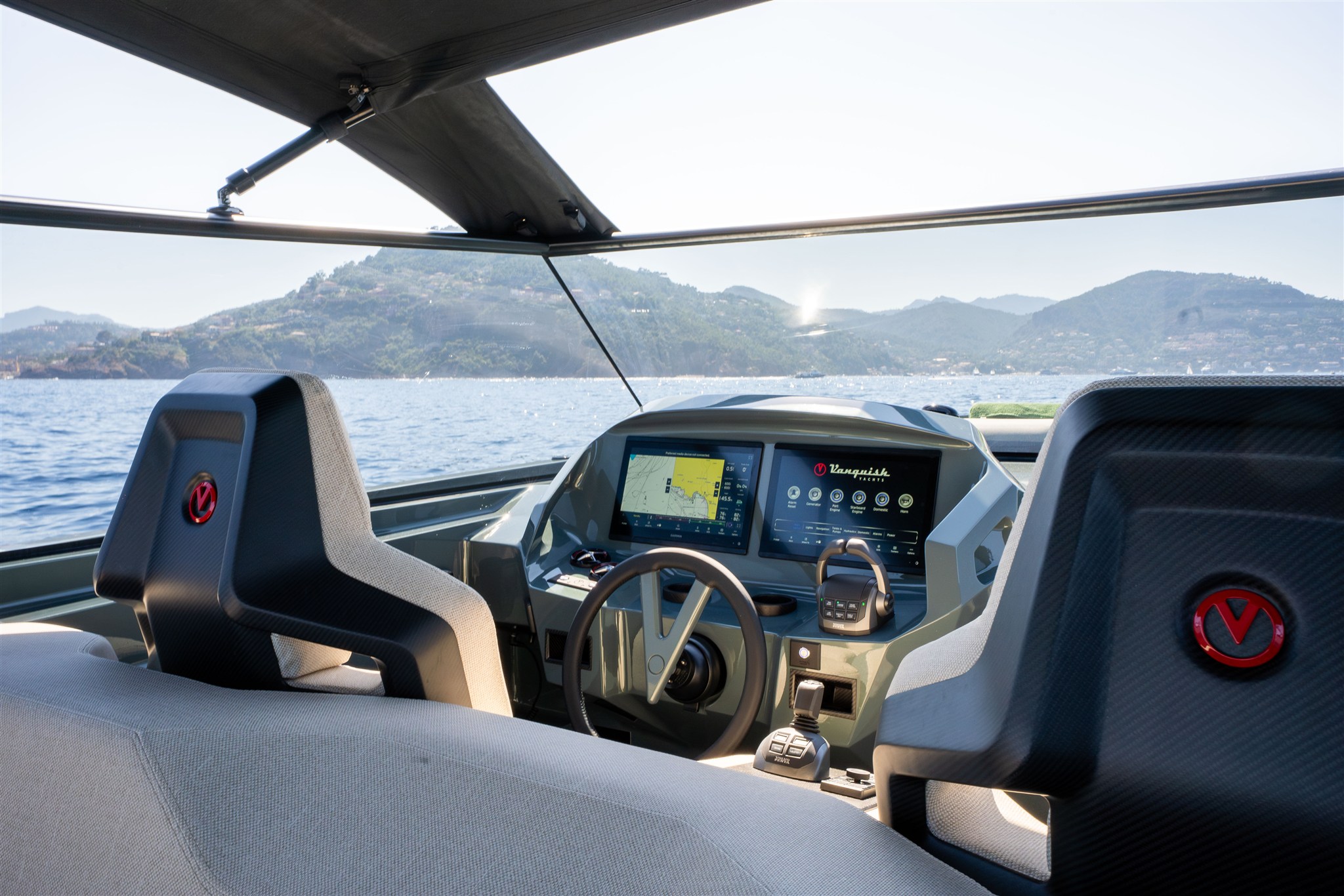 foto: 5 Vanquish Yachts VQ 54