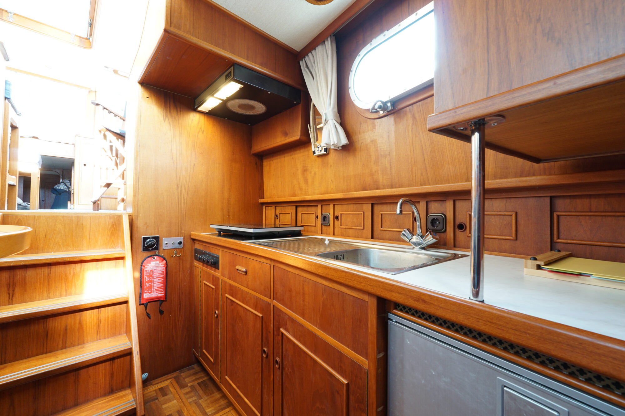 foto: 15 Damen Damen Pushy Cat 15.00 AK Cabrio