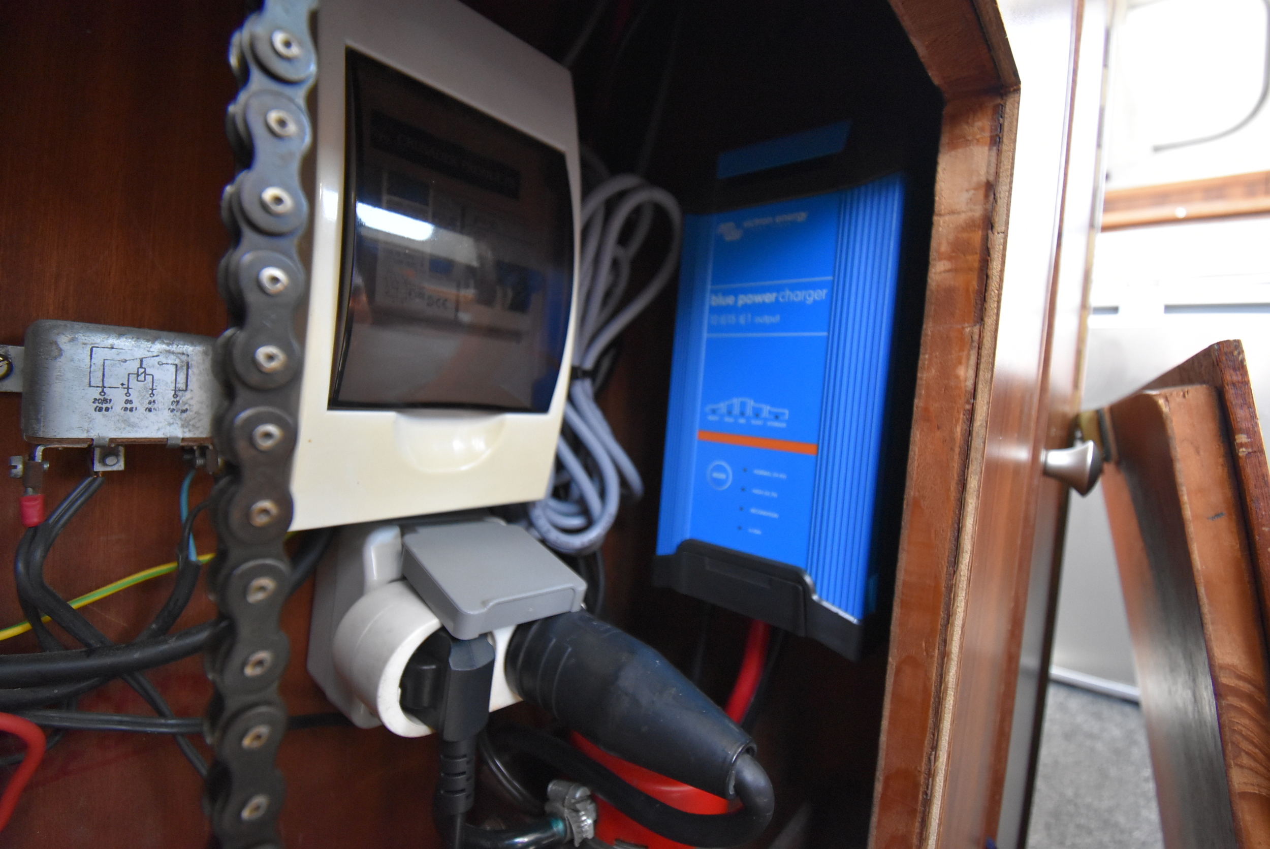 foto: 6 Motorkruiser One Off 9.70 AK