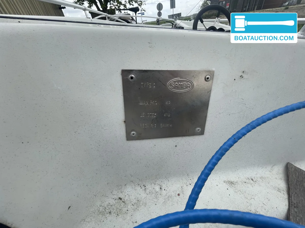 foto: 6 Speedboot 410