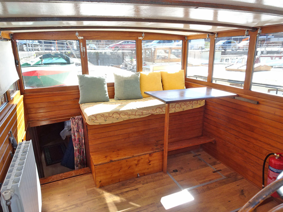 foto: 11 Katwijker 26.13 Varend Woonschip met CBB