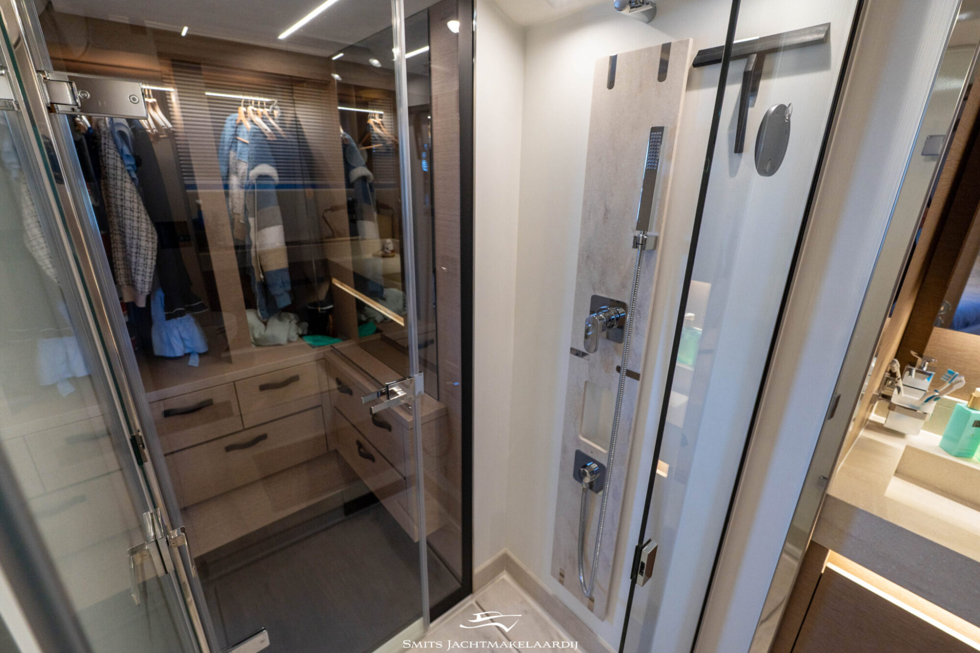 foto: 23 Prestige Prestige 590 Flybridge