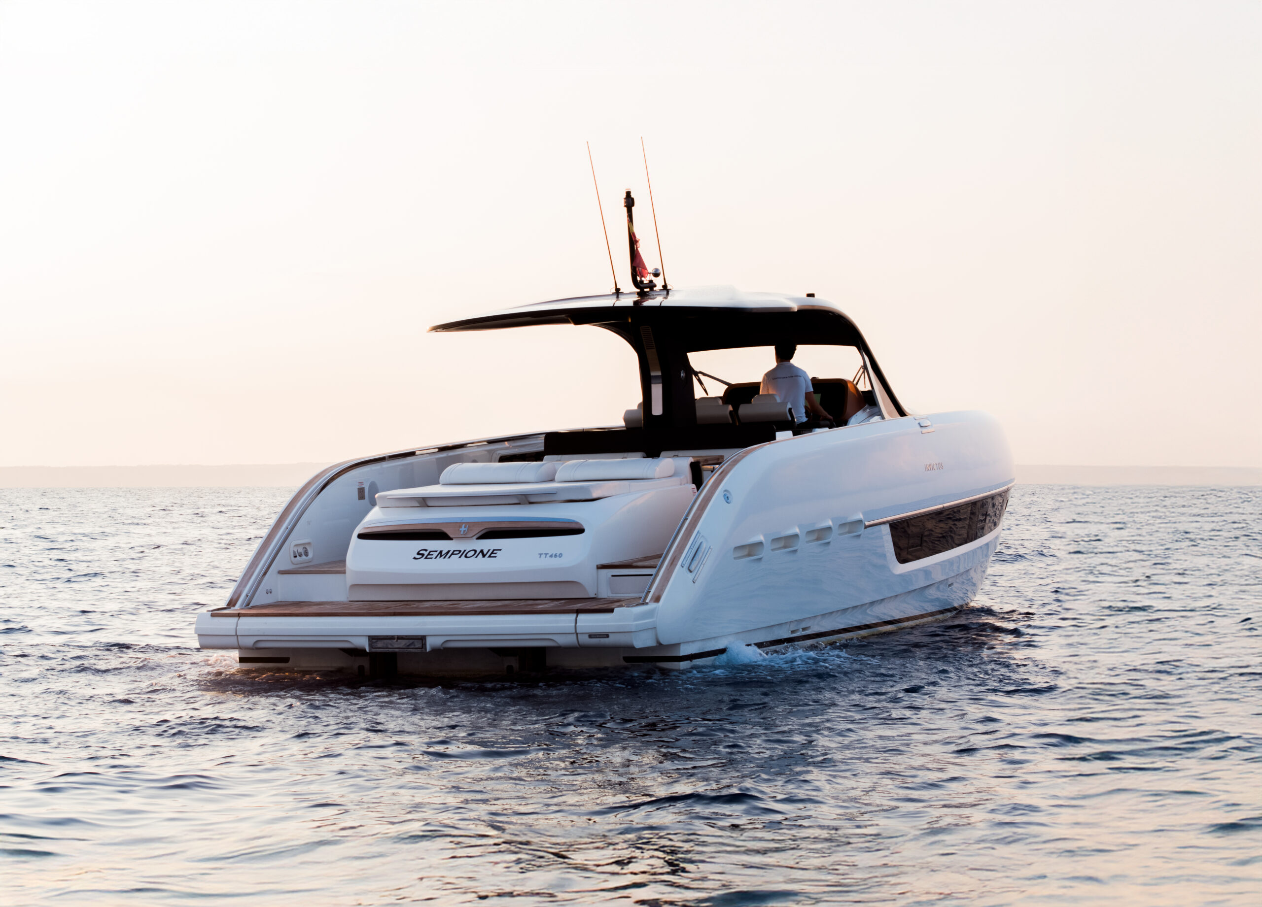 foto: 9 Invictus TT460