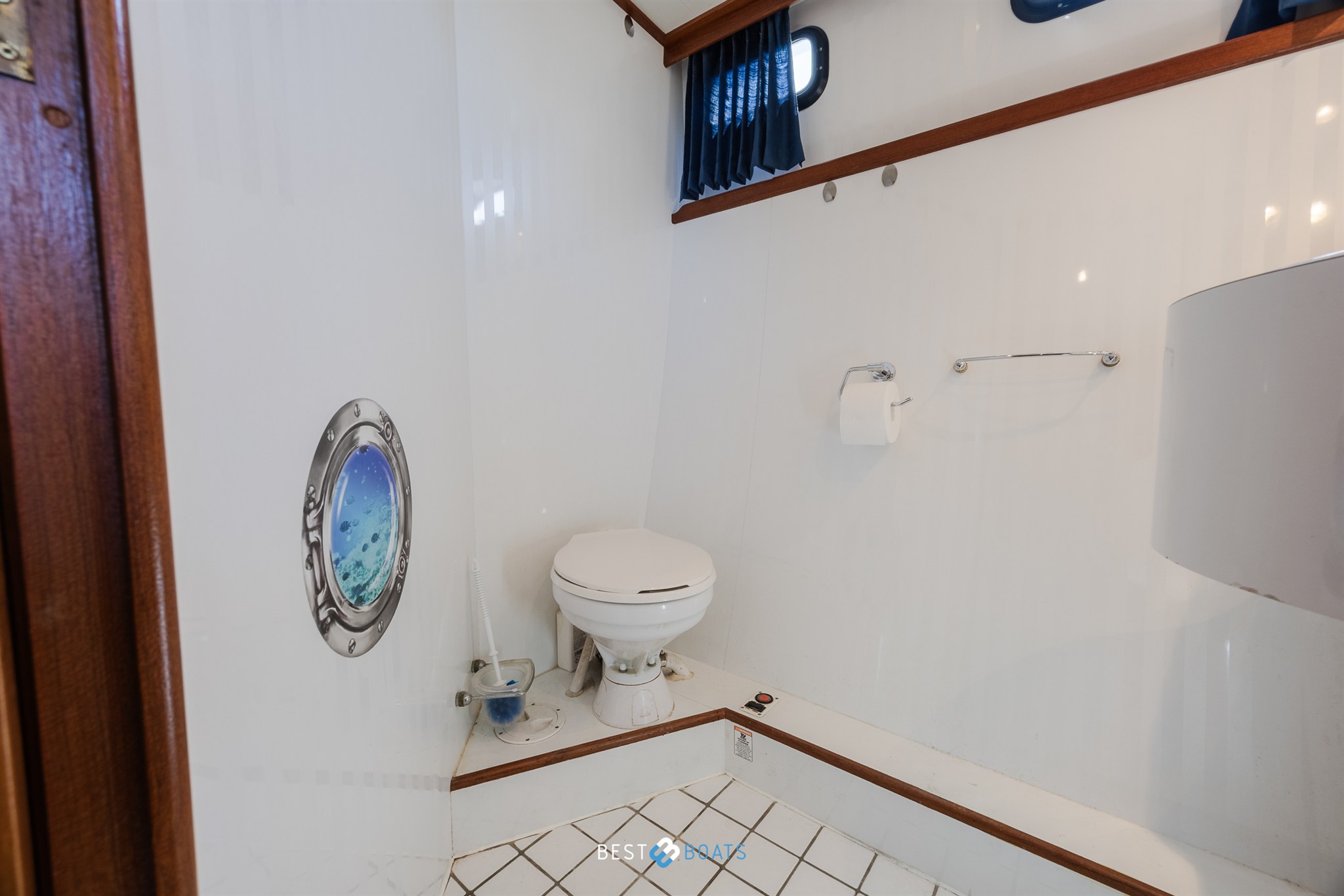 foto: 6 Vri-Jon Contessa 45E