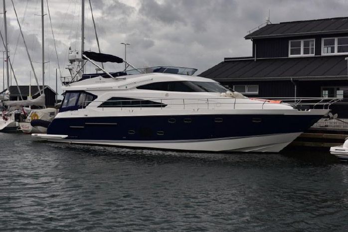 foto: 4 Fairline Squadron 65