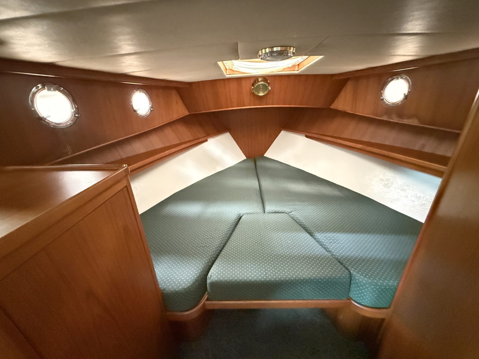 foto: 8 Barkas Barkas 8.30 OK