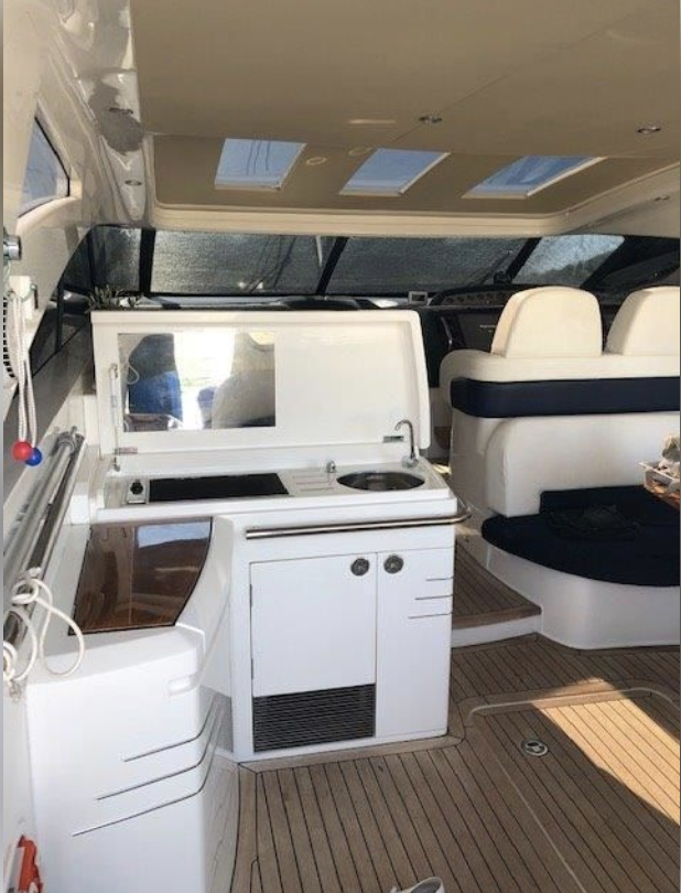 foto: 4 Princess V 58 HT