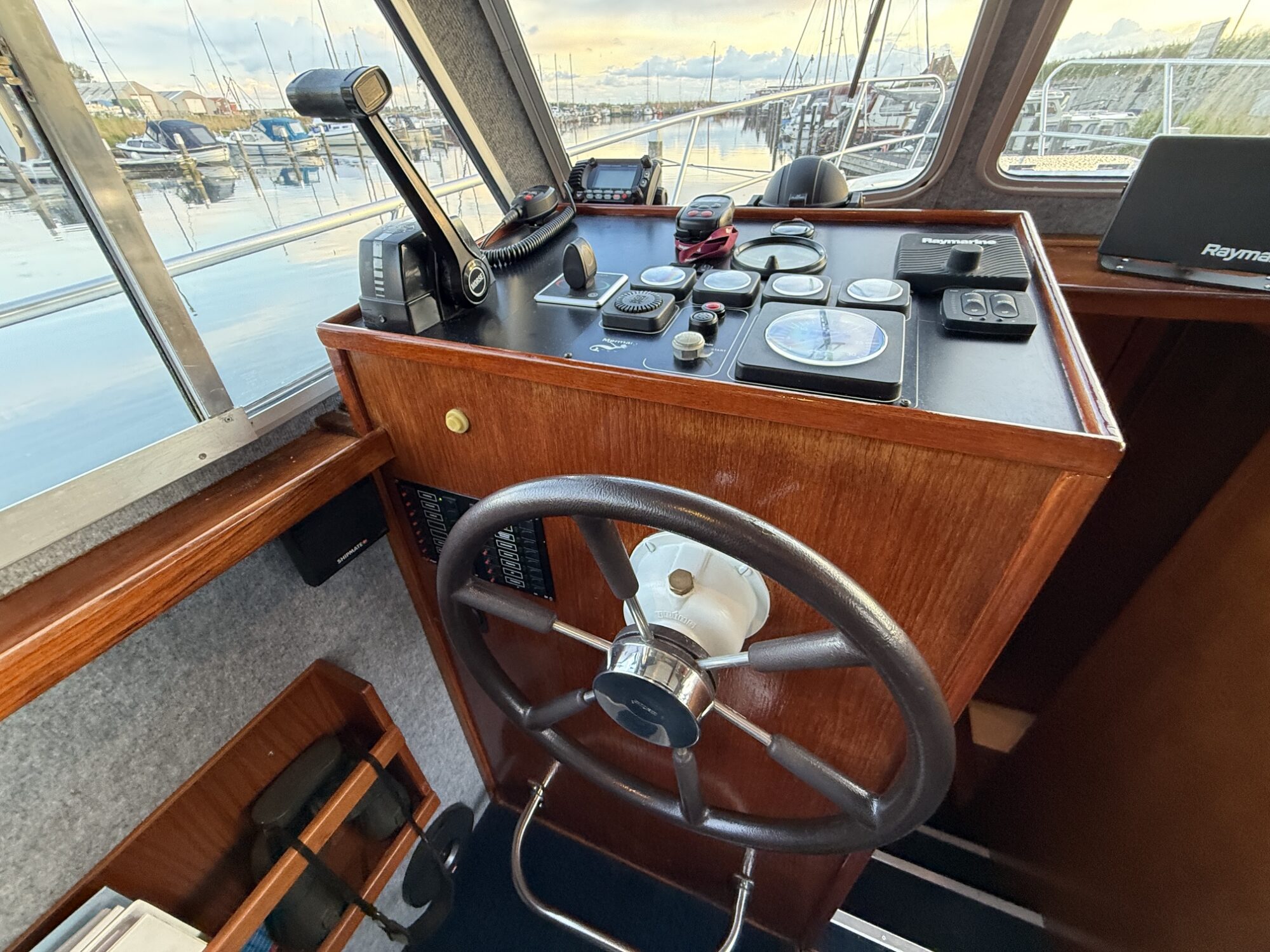 foto: 5 Channel Island Channel Island 32 OK