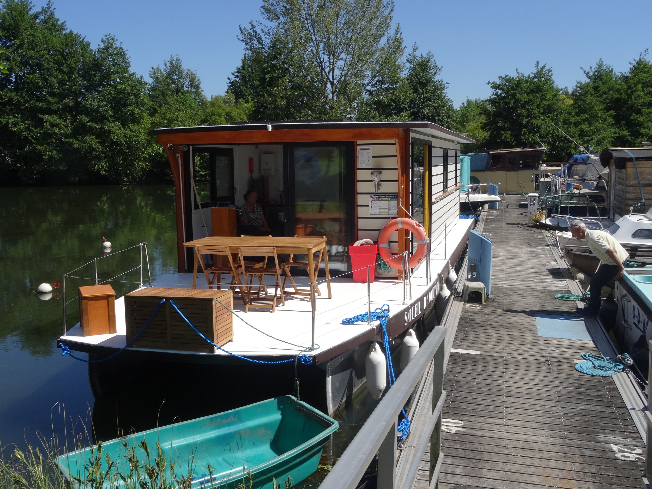 foto: 14 Solar Electrische Houseboat Catamaran Coche Standaard