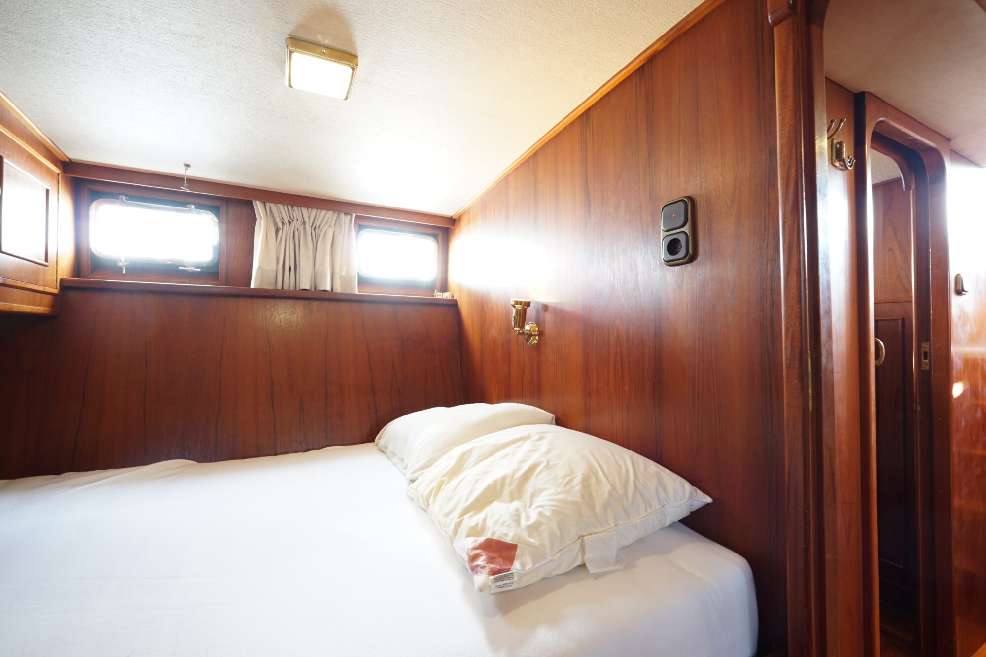 foto: 16 Damen Damen Pushy Cat 15.00 AK Cabrio