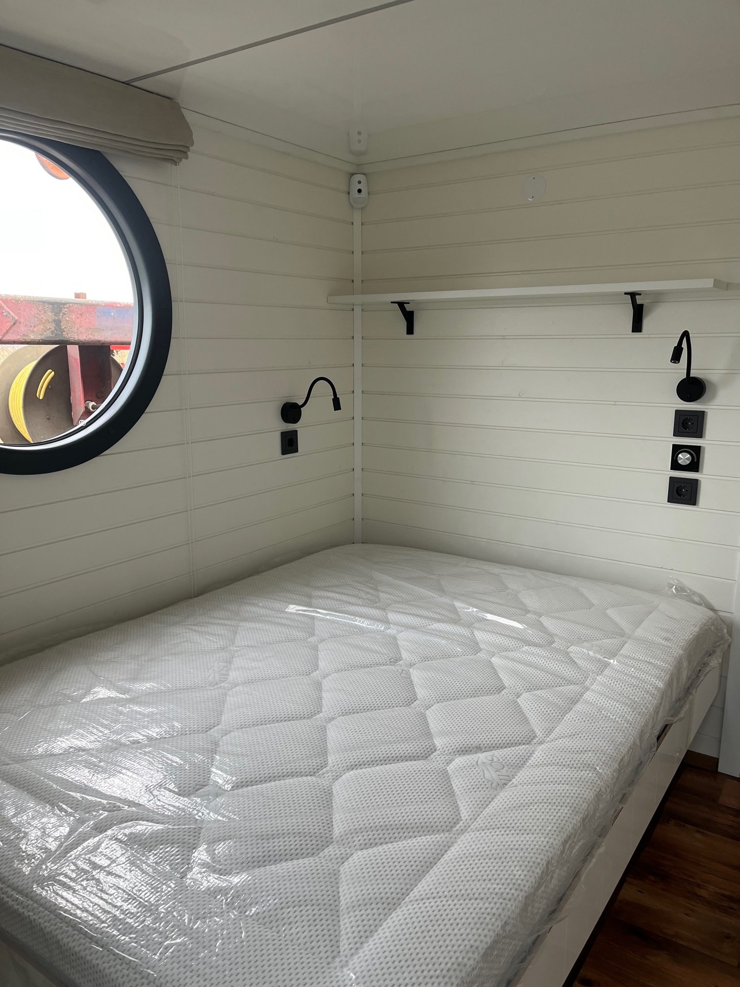 foto: 8 Nordic Season Met Ligplaats NS 40 Eco 36m2 Houseboat