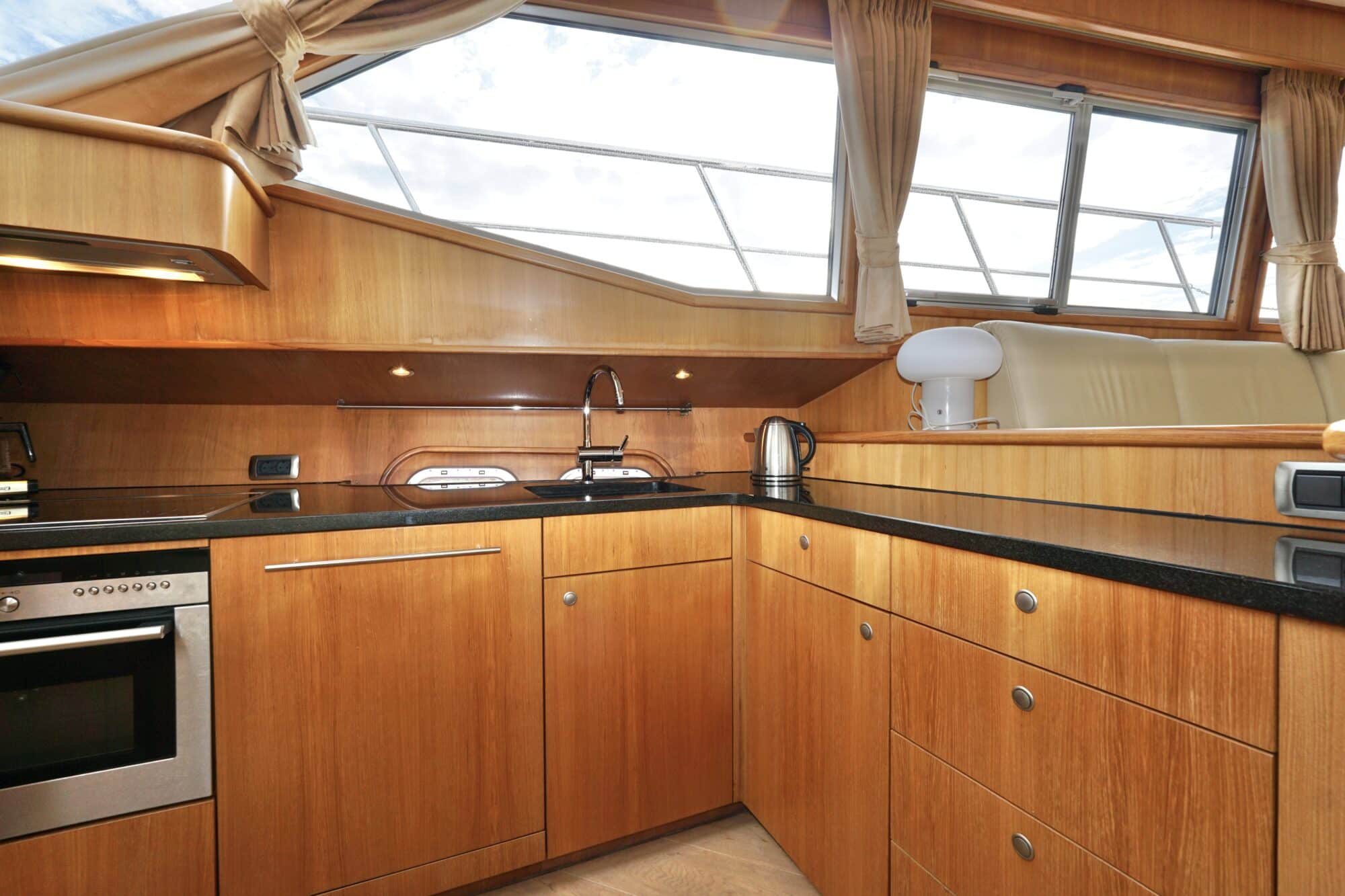 foto: 5 Van den Hoven Van den Hoven Exclusive 18.00 VS