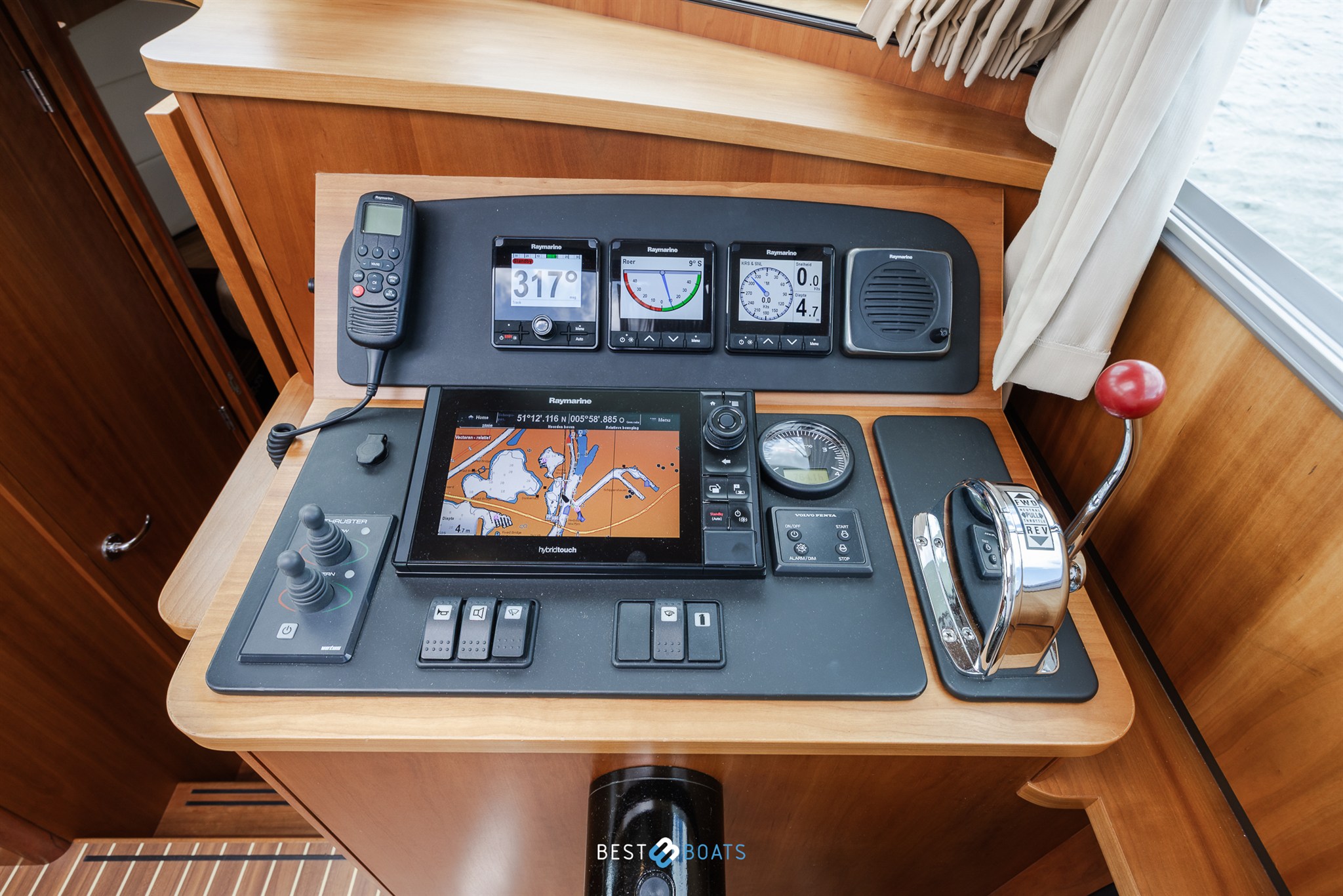 foto: 5 Linssen Grand Sturdy 35.0 Sedan