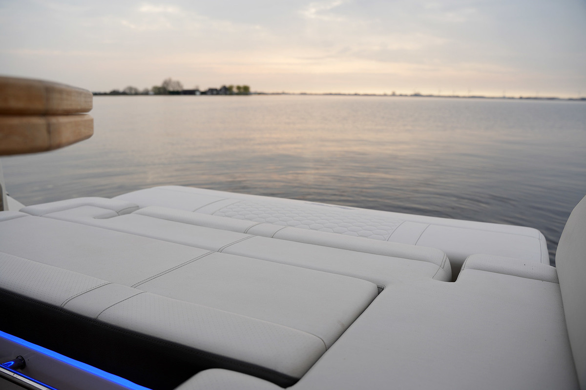foto: 6 Sea Ray Sundancer 290