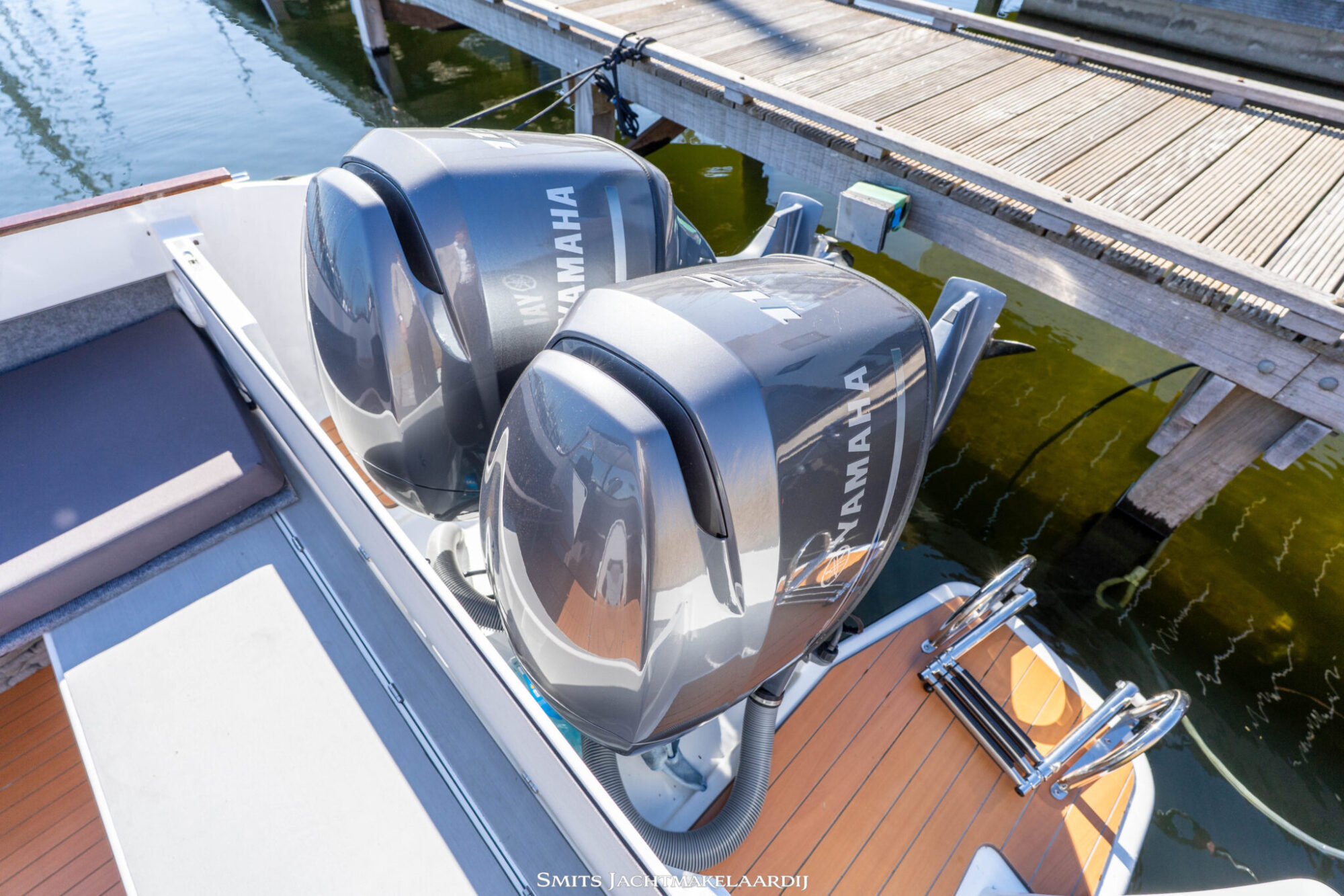 foto: 10 Bertram Bertram 25