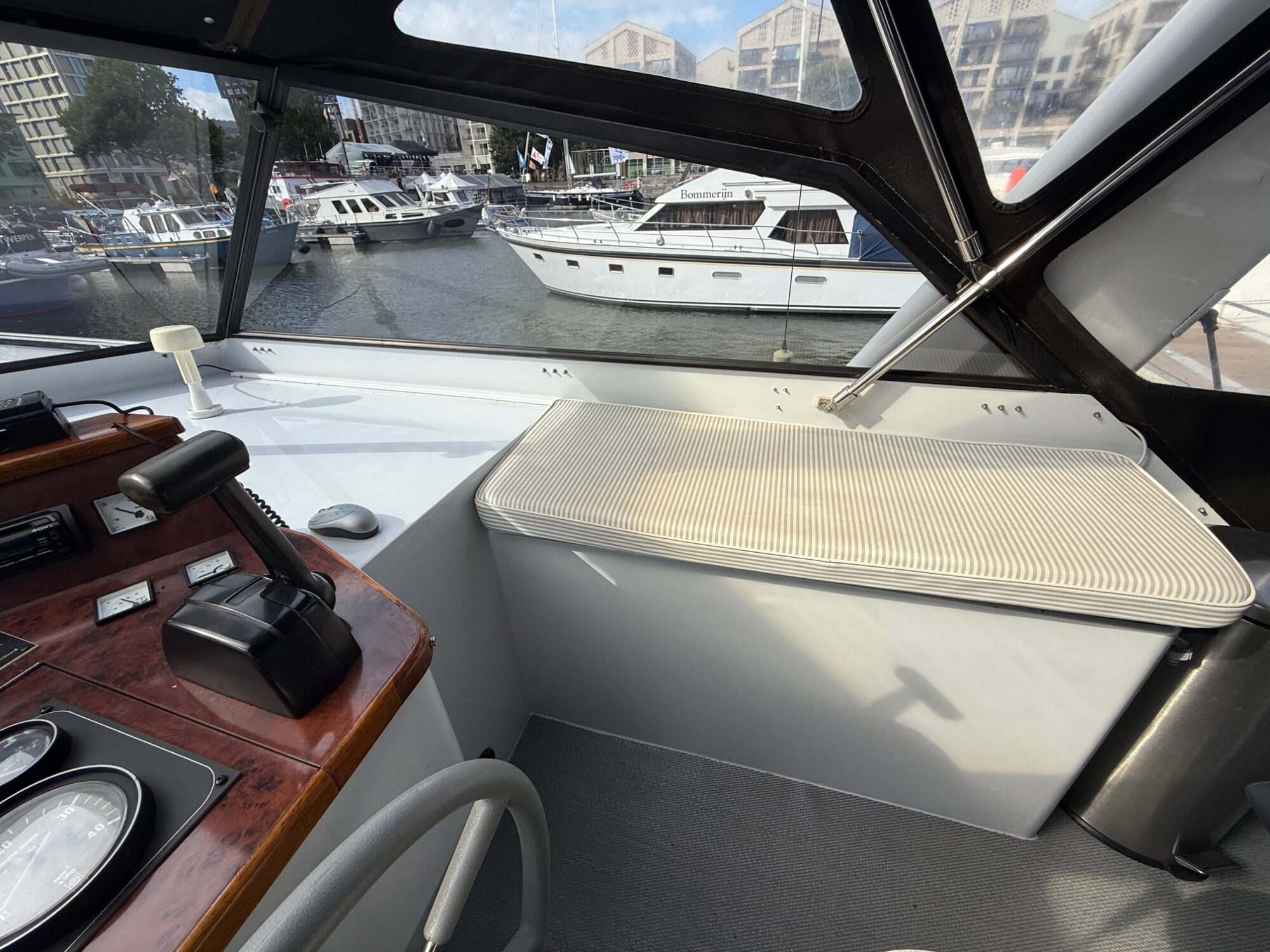 foto: 6 Explorer Explorer Classic 44 AK Cabrio