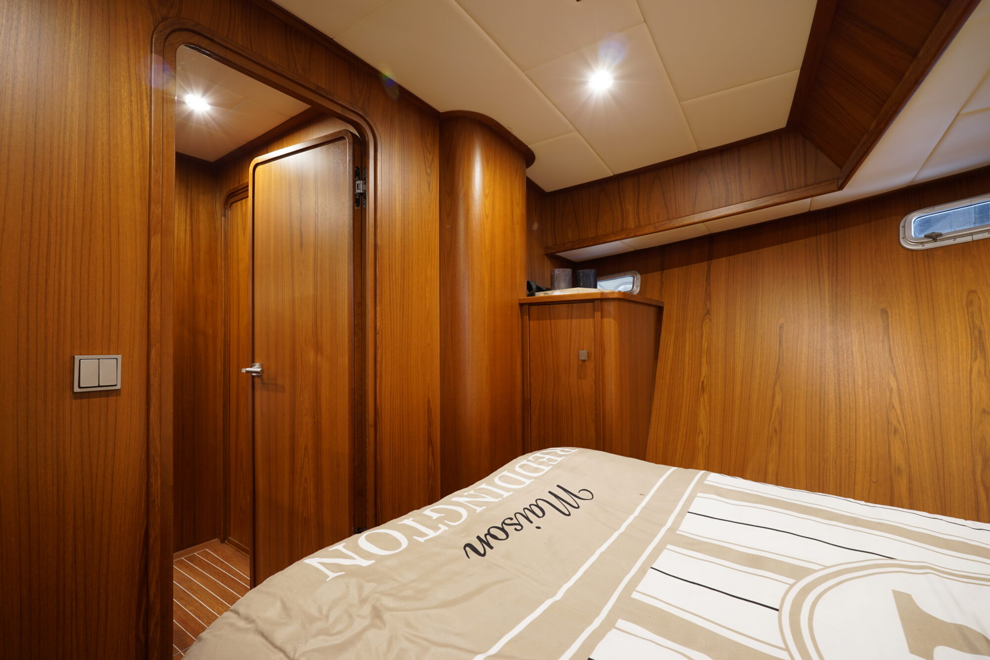 foto: 9 Hemmes Hemmes Kruiser 18.00 VS