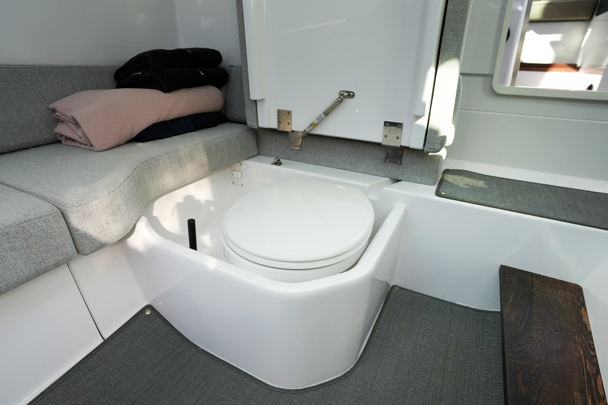 foto: 12 Axopar  37 XC Cross Cabin Mediterrana Edition