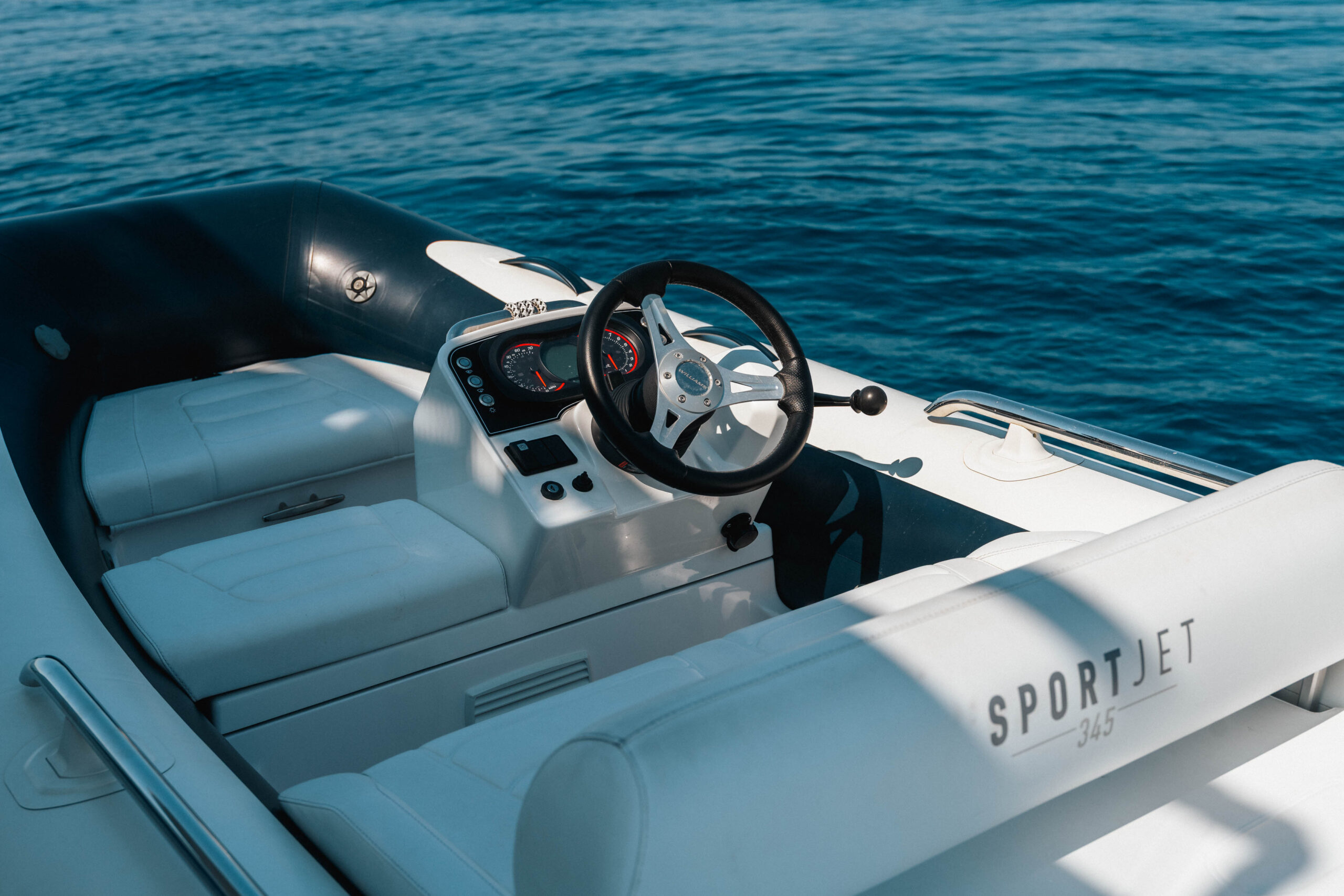 foto: 19 Prestige 690 flybridge