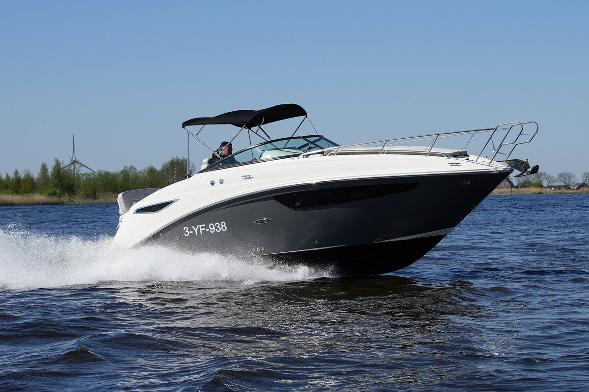 foto: 14 Sea Ray Sundancer 265