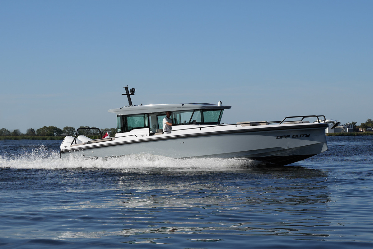 foto: 13 Axopar  37 XC Cross Cabin Mediterrana Edition