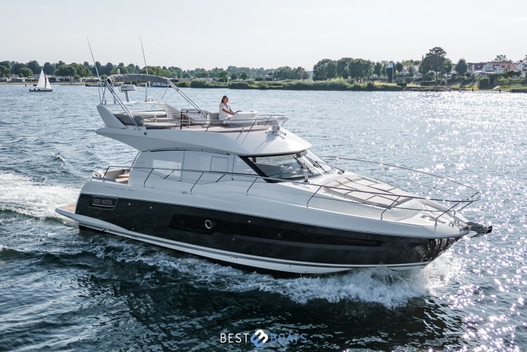 foto: 31 Prestige 460 FLY