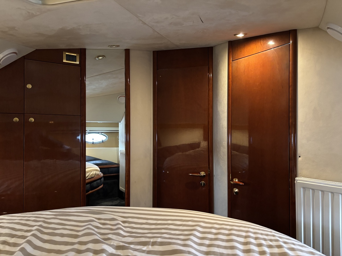 foto: 5 Fairline Squadron 52