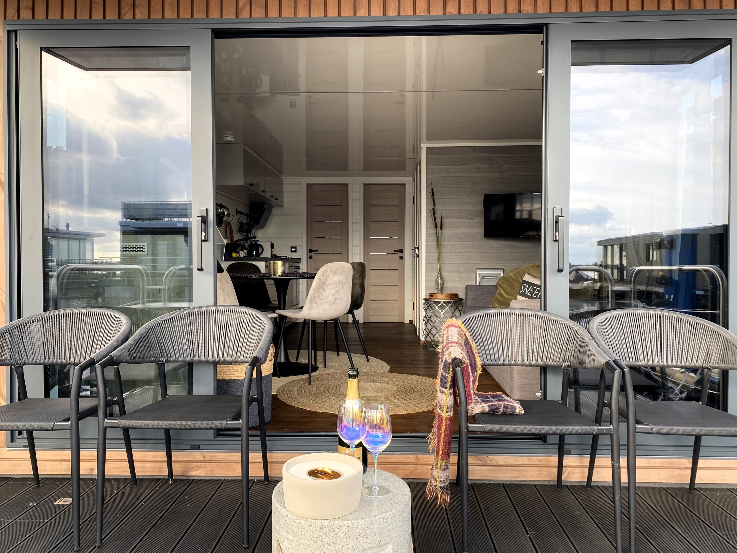 foto: 8 Nordic Season Met Ligplaats NS 40 Eco 36m2 Houseboat