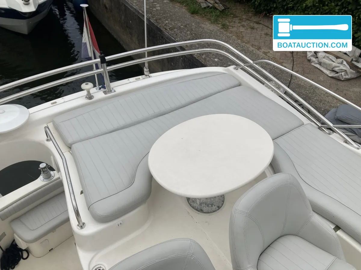 foto: 6 Jeanneau Prestige 32